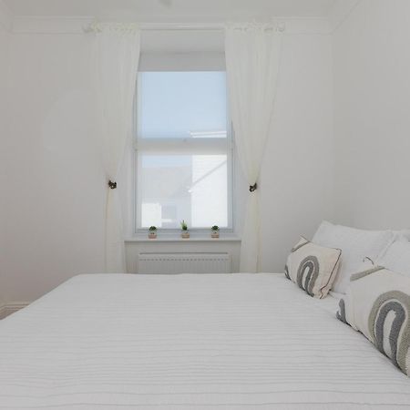 Seabreeze 3 - Seaview & Parking Apartment St Ives  Ngoại thất bức ảnh